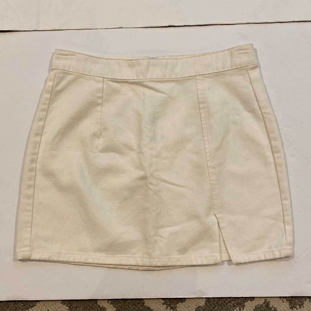 Forever 21 Ivory denim skirt size large